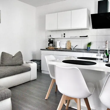 Stettiner Haff Nebengebaeude Mönkebude