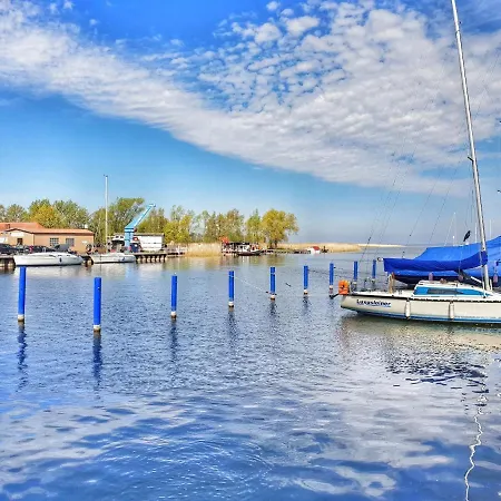 Stettiner Haff Nebengebaeude Mönkebude