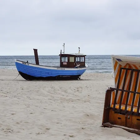 Stettiner Haff Nebengebaeude * Monkebude